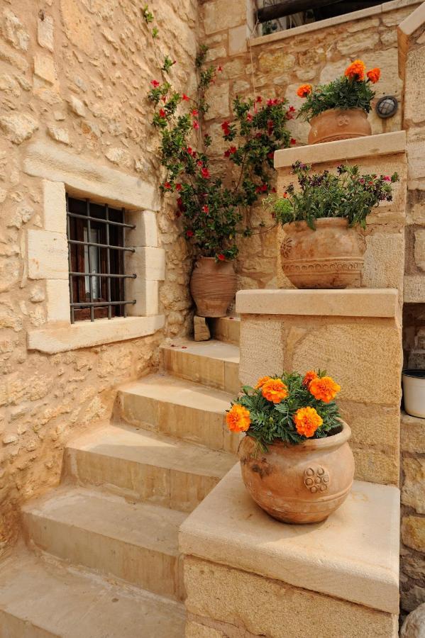Strofilia Crete * Sellía